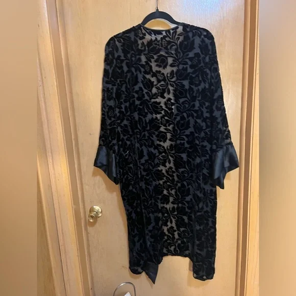 Vintage NEIMAN MARCUS Priamo Long black Floral silk Kimono Robe Size M NO BELT​​ - Picture 3 of 3